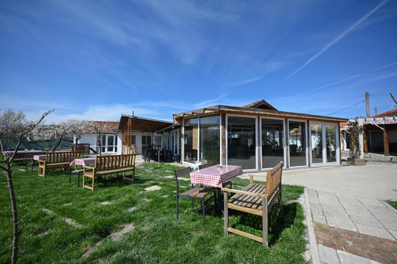 Guest House Bulgarka Dibich Exterior foto